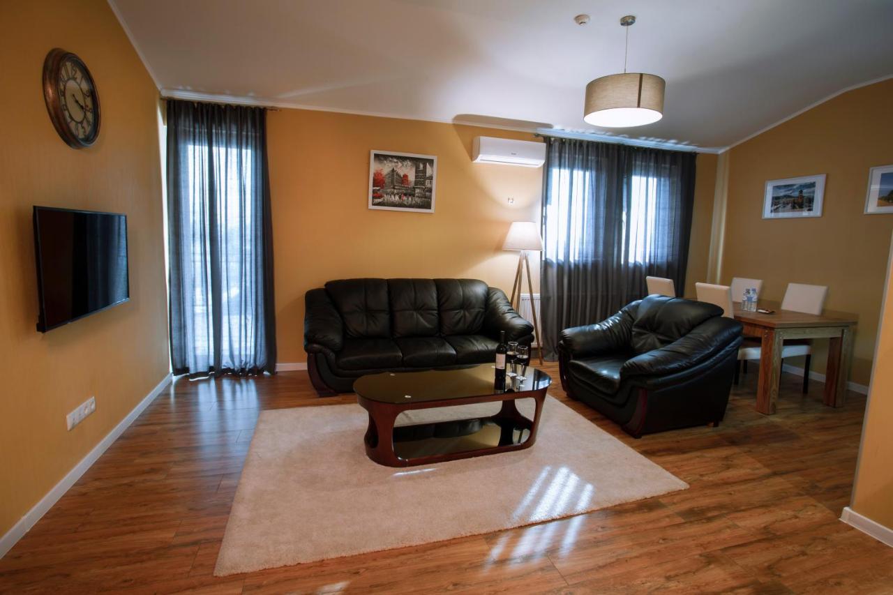 Apart Hotel West Tiflis Dış mekan fotoğraf
