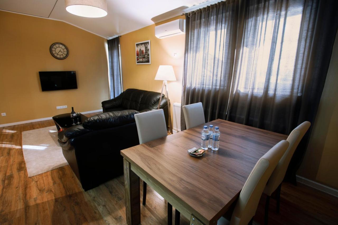 Apart Hotel West Tiflis Dış mekan fotoğraf
