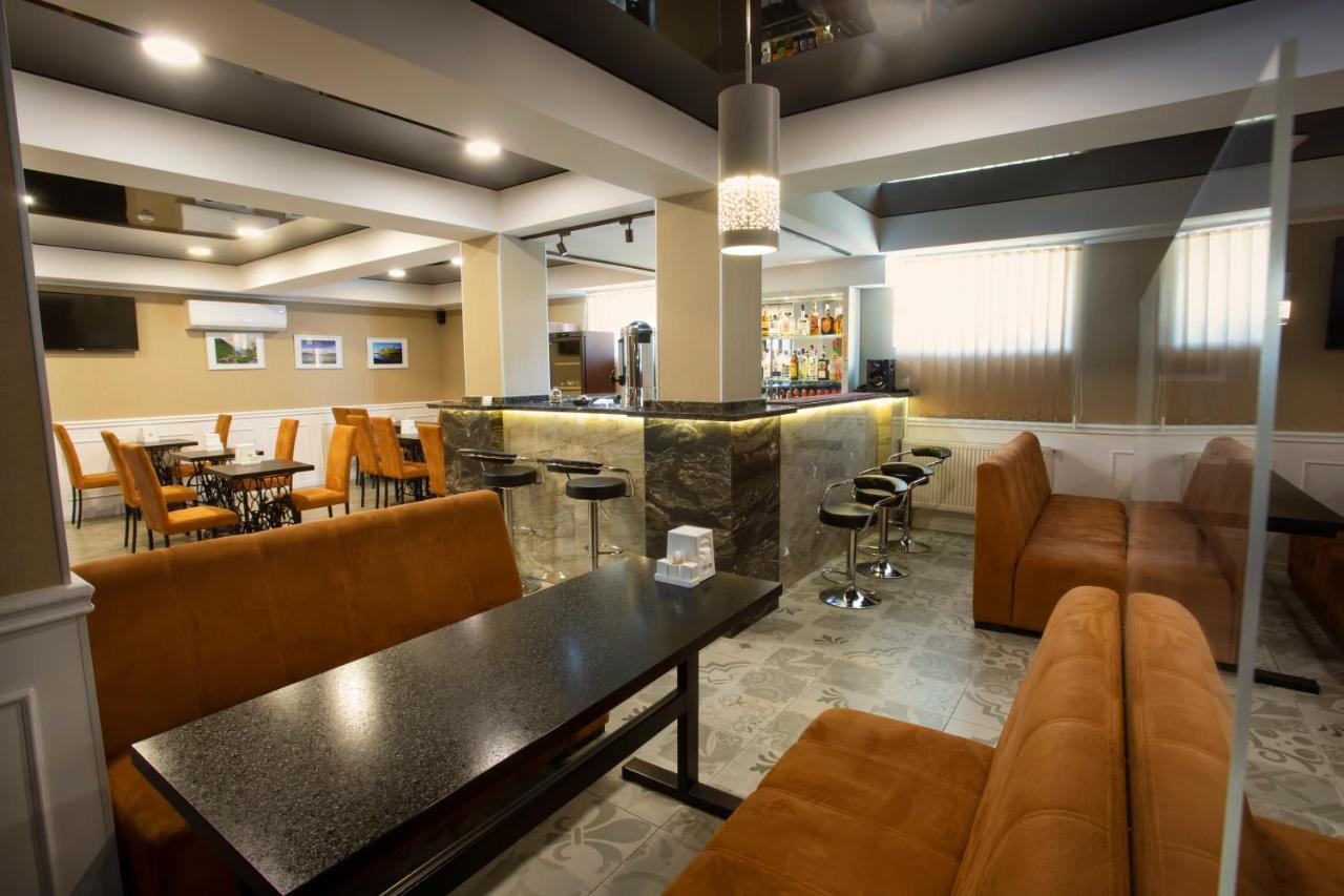 Apart Hotel West Tiflis Dış mekan fotoğraf