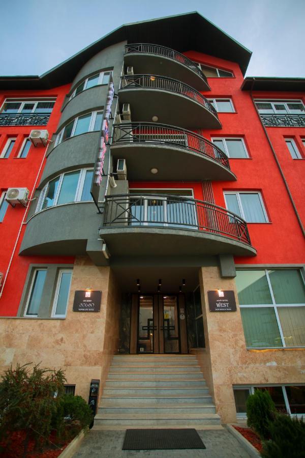 Apart Hotel West Tiflis Dış mekan fotoğraf