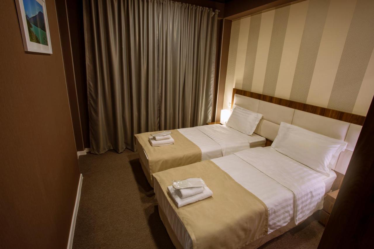 Apart Hotel West Tiflis Dış mekan fotoğraf