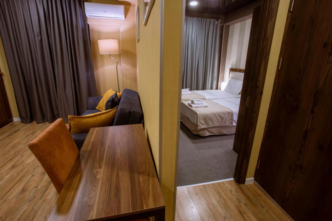 Apart Hotel West Tiflis Dış mekan fotoğraf