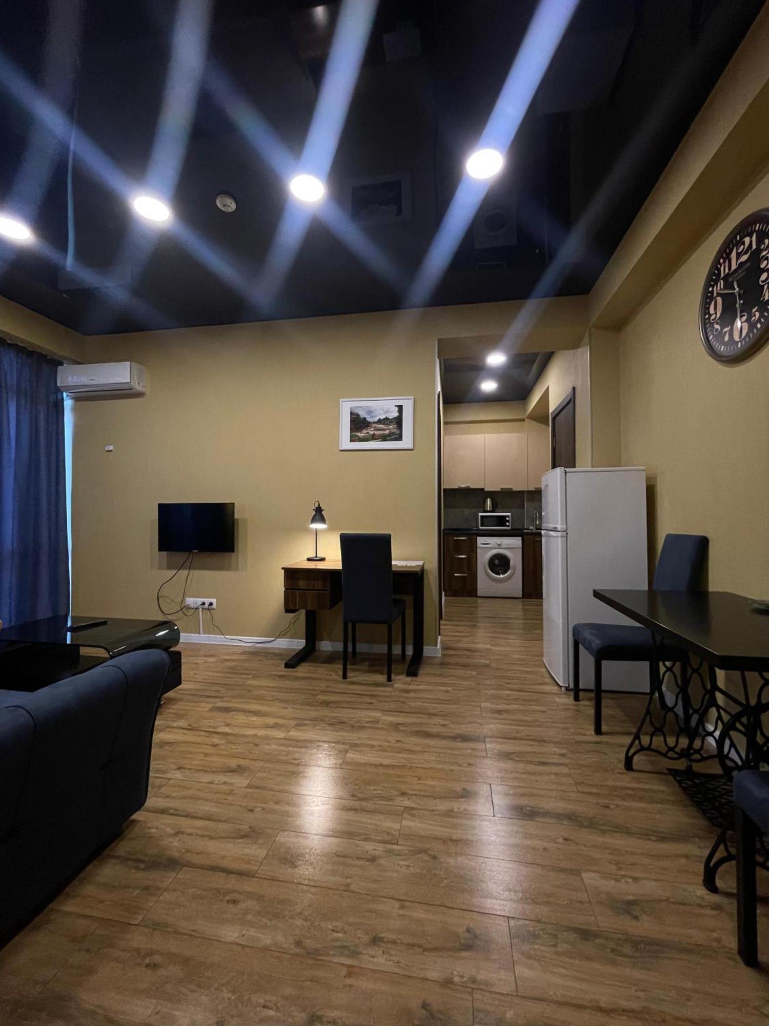 Apart Hotel West Tiflis Dış mekan fotoğraf